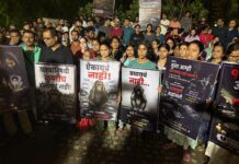 महाळुंगेतील रस्त्यांच्या दुरवस्थेविरोधात हजारो नागरिकांचा कॅन्डल मार्च; ११ वर्षीय विराजला अश्रूपूर्ण श्रद्धांजली…!