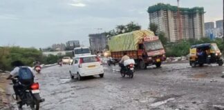 पुणे महापालिकेच्या पथ विभागाचा भोंगळ कारभार: रस्त्यावरील खड्ड्याने बालकाचा बळी घेतल्याने पालिकेवर चौफेर टीका